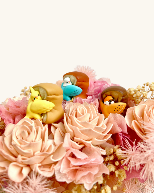 Mugyuttori Bird Hugging Bread Series